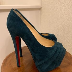 Christian Louboutin Pump Size 35.5